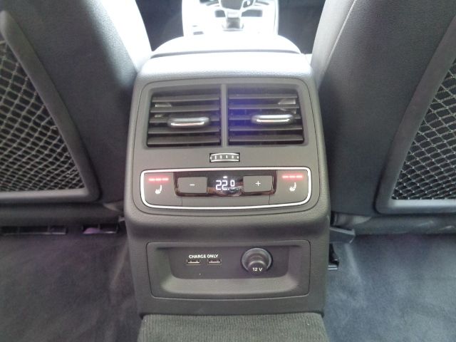 Audi A4 2021-05 2471-17