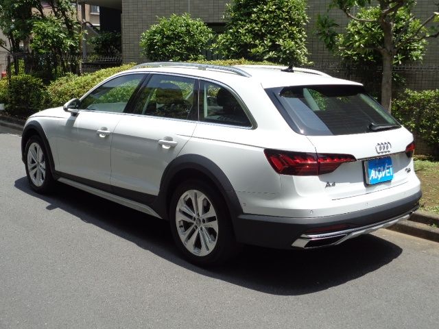 Audi A4 2021-05 2471-2