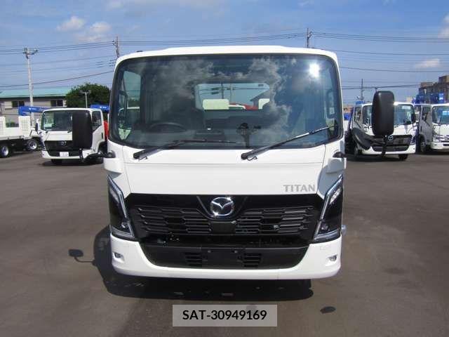 Mazda TITAN 2024-08 394670-1