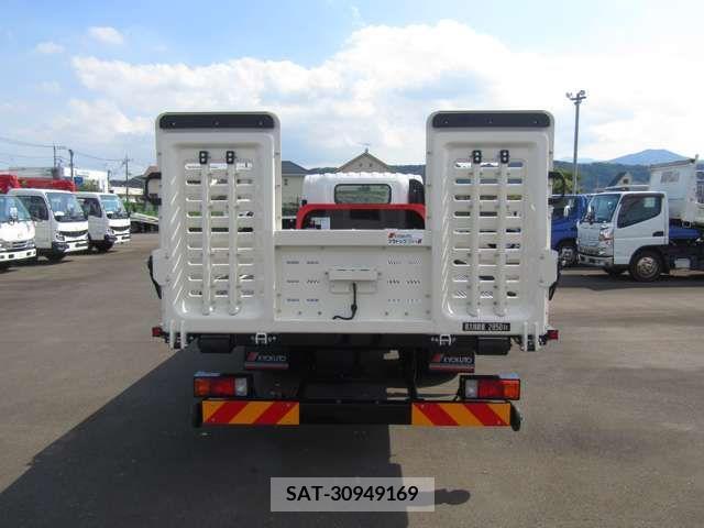 Mazda TITAN 2024-08 394670-4