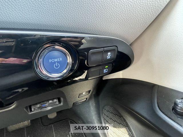 Toyota PRIUS 2017-02 207095-14