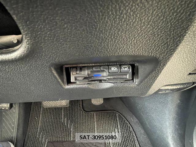 Toyota PRIUS 2017-02 207095-13