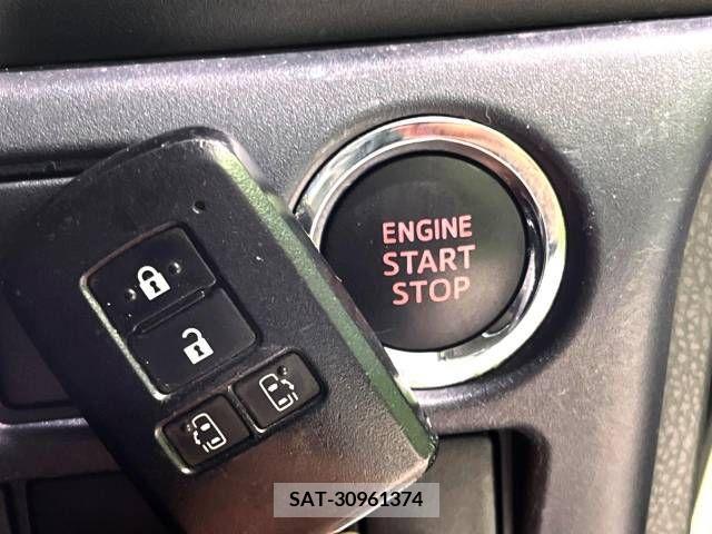 Toyota VOXY 2015-11 289186-6