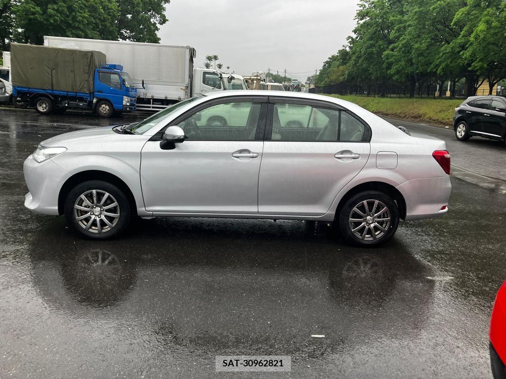 Toyota COROLLA AXIO 2017-10 258485-12