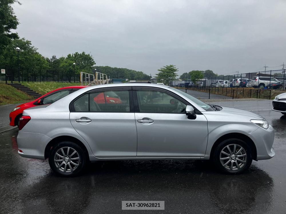 Toyota COROLLA AXIO 2017-10 258485-13