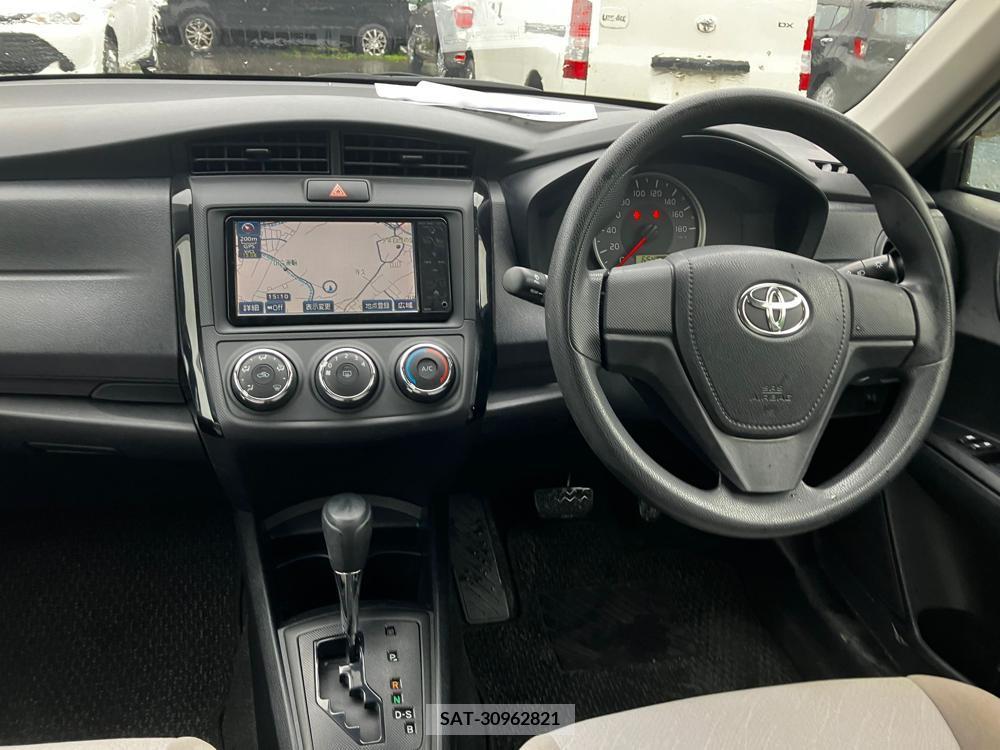 Toyota COROLLA AXIO 2017-10 258485-6