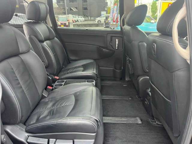 Nissan ELGRAND 2019-05 26762-14