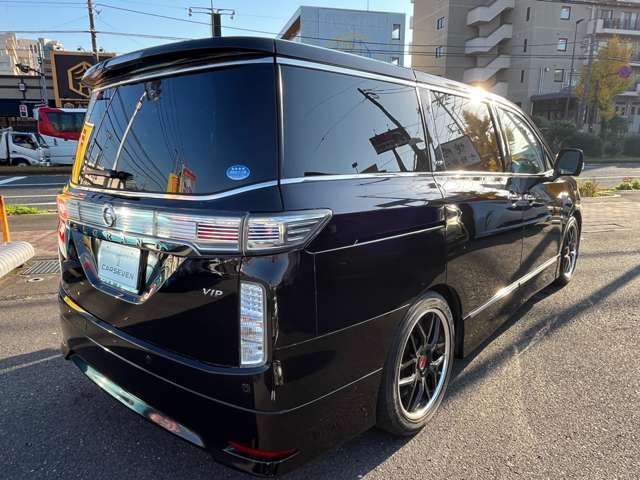 Nissan ELGRAND 2019-05 26762-4
