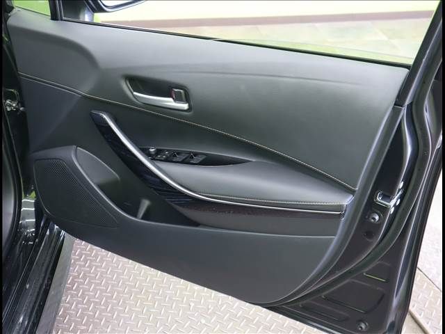 Toyota COROLLA TOURING 2020-10 21156-21