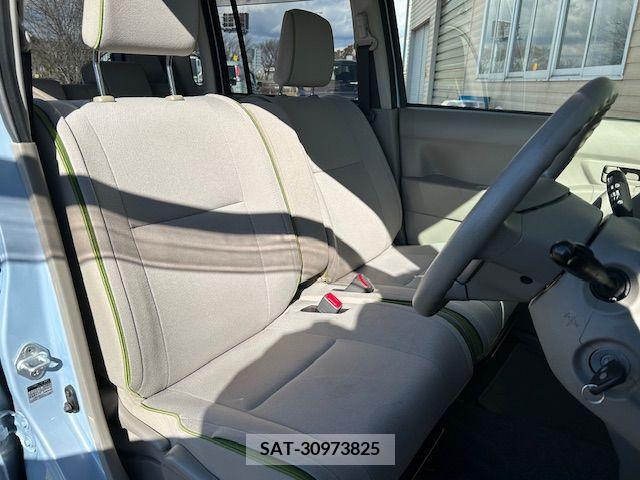 Daihatsu MOVE CONTE 2015-09 218628-3