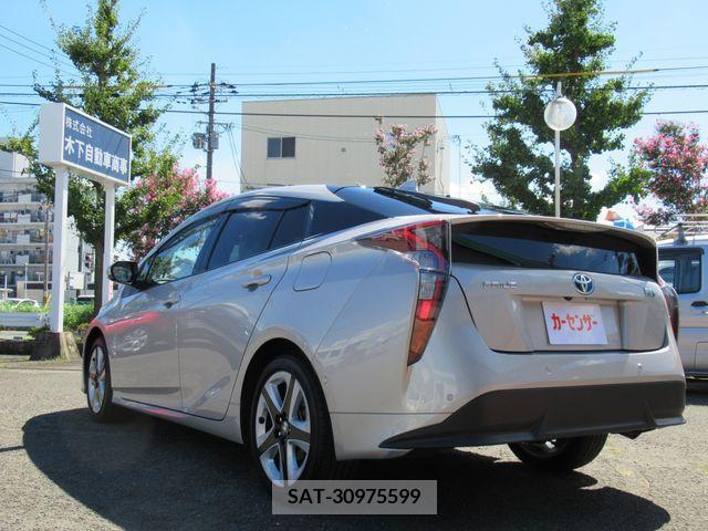 Toyota PRIUS 2018-09 202233-1