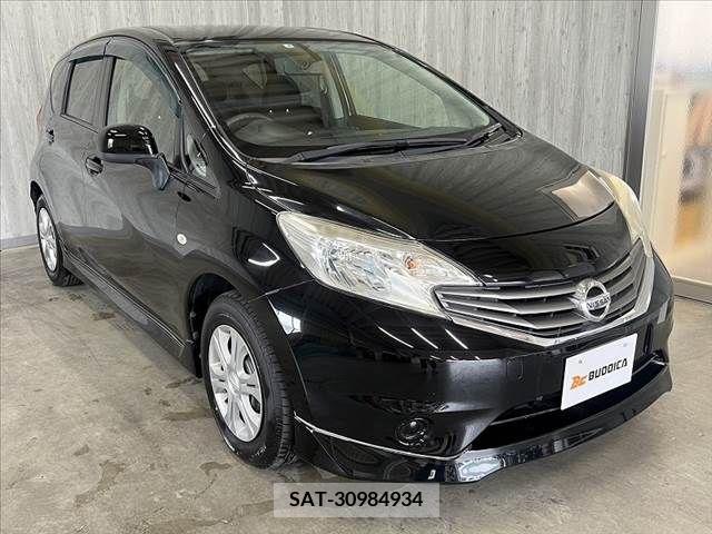 Nissan NOTE 2013-06 302309-7