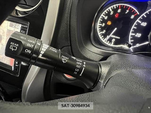 Nissan NOTE 2013-06 302309-17
