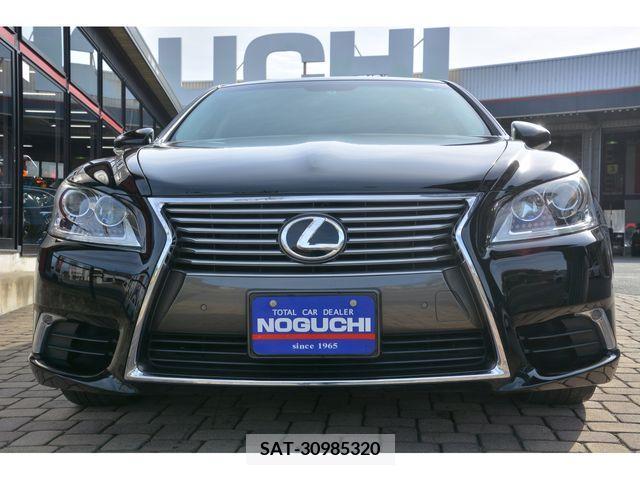 Lexus LS 2013-09 222618-1