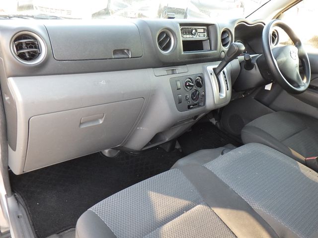 Nissan NV350 Caravan 2018-11 195112-8