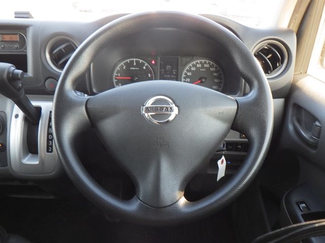 Nissan NV350 Caravan 2018-11 195112-12