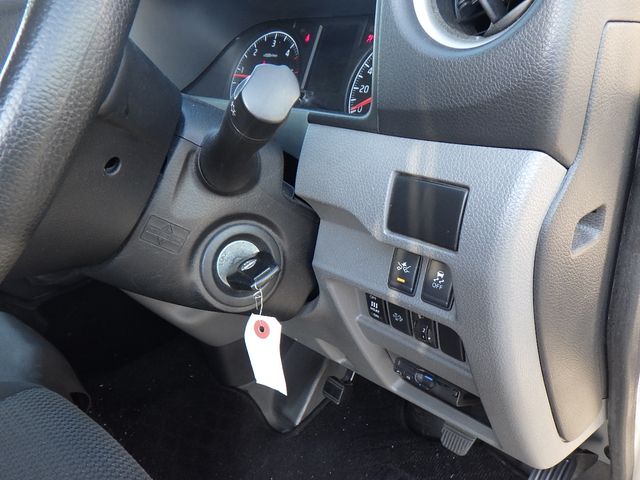 Nissan NV350 Caravan 2018-11 195112-16