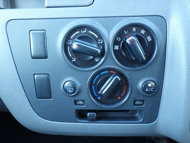 Nissan NV350 Caravan 2018-11 195112-18