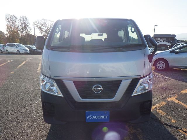 Nissan NV350 Caravan 2018-11 195112-3