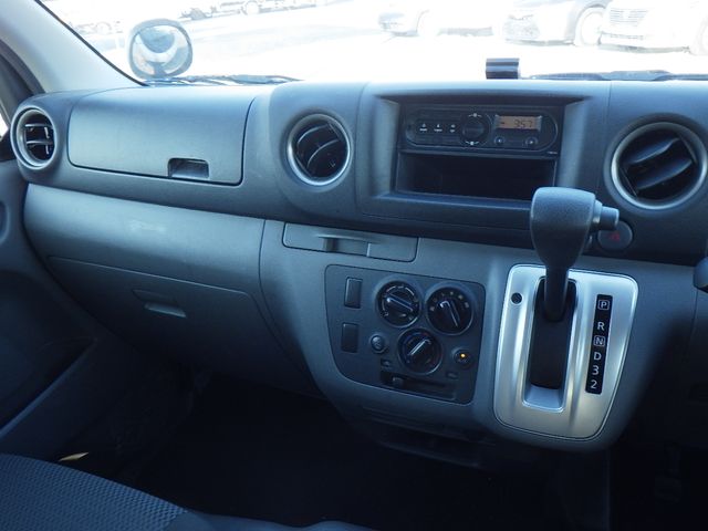 Nissan NV350 Caravan 2018-11 195112-15