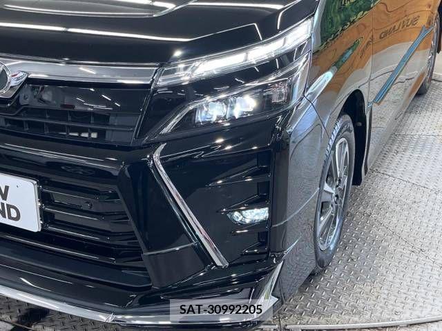 Toyota VOXY 2020-03 288965-12