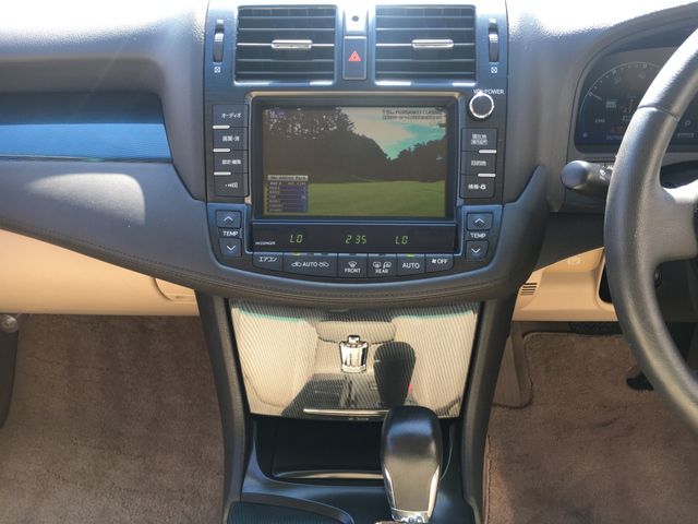 Toyota CROWN SEDAN 2009-10 23424-6