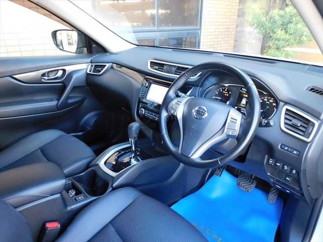 Nissan X-TRAIL 2016-09 20182-7