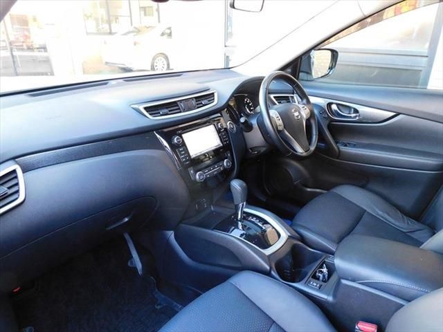 Nissan X-TRAIL 2016-09 20182-9