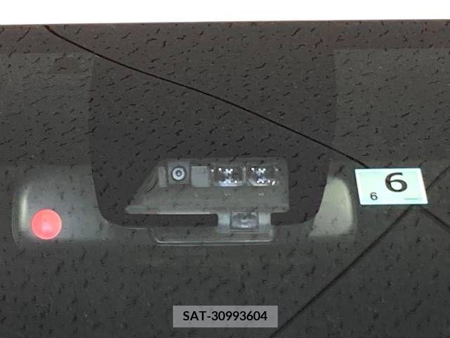 Toyota VOXY 2021-06 289067-6