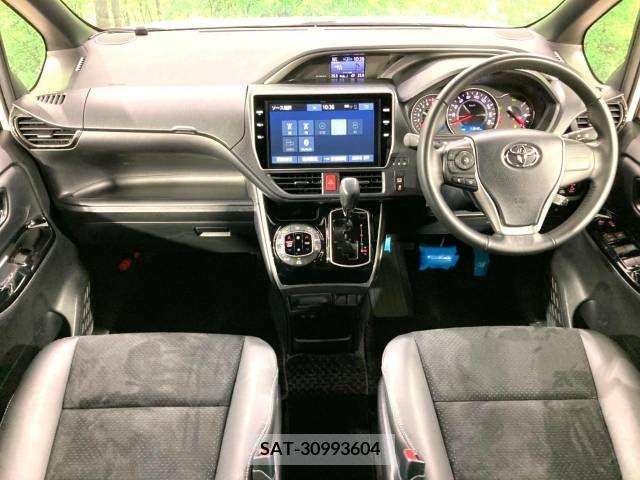 Toyota VOXY 2021-06 289067-1