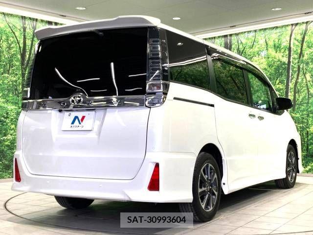 Toyota VOXY 2021-06 289067-17