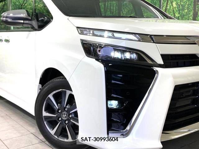 Toyota VOXY 2021-06 289067-11