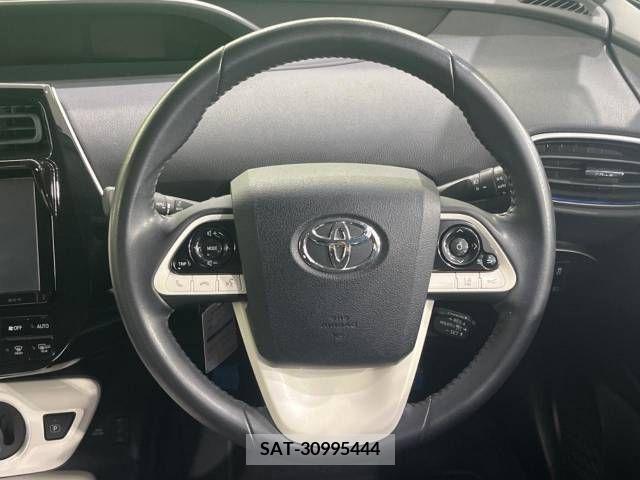 Toyota PRIUS 2016-10 322542-11