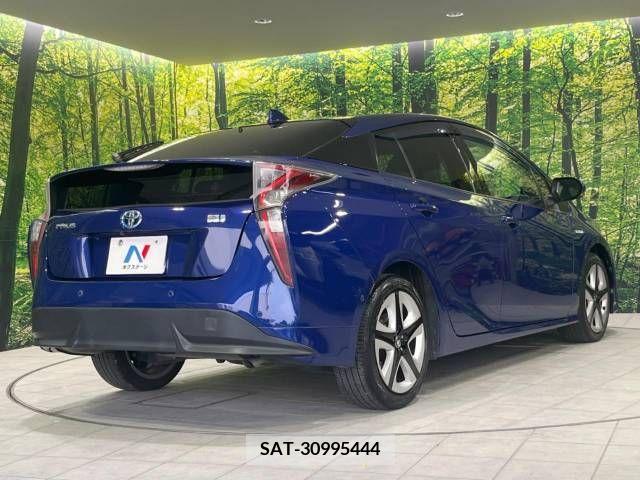 Toyota PRIUS 2016-10 322542-17