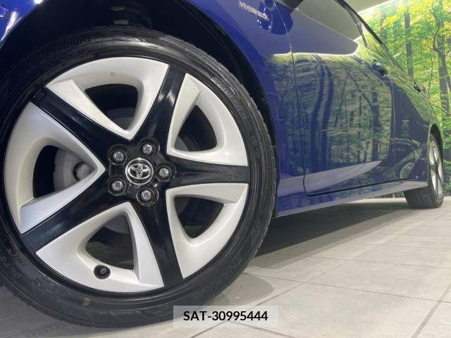 Toyota PRIUS 2016-10 322542-13