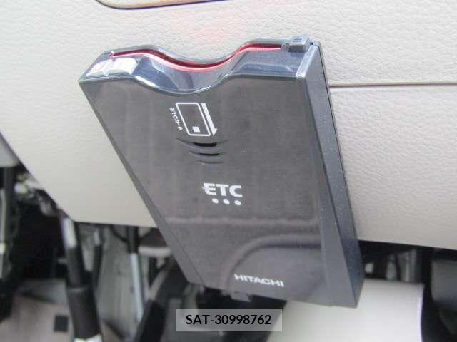 Suzuki EVERY WAGON 2021-04 241338-15