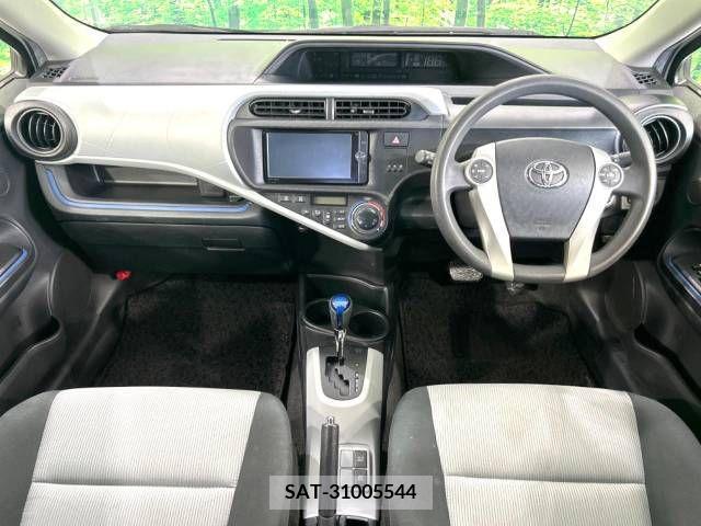 Toyota AQUA 2013-09 314172-1