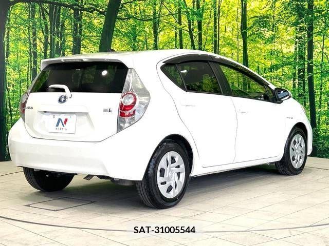 Toyota AQUA 2013-09 314172-17