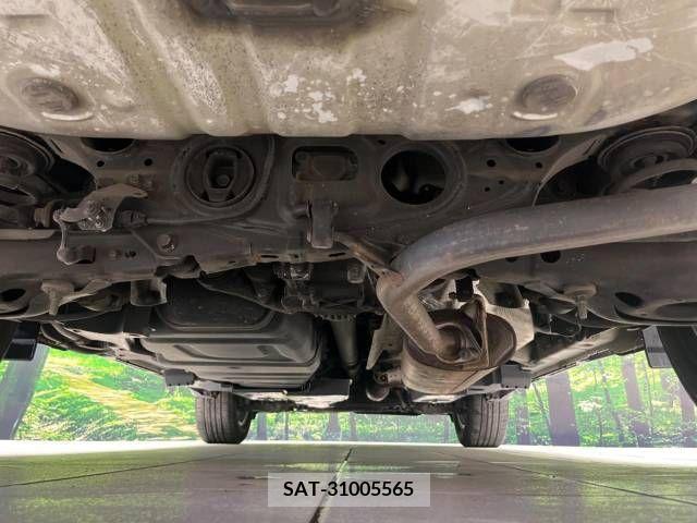 Toyota HARRIER 2016-06 330649-19