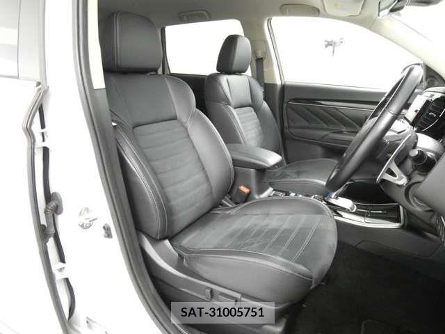 Mitsubishi OUTLANDER PHEV 2018-09 281141-5