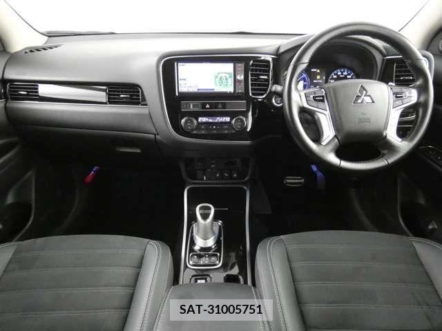 Mitsubishi OUTLANDER PHEV 2018-09 281141-4
