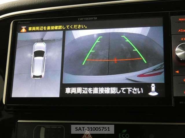 Mitsubishi OUTLANDER PHEV 2018-09 281141-3