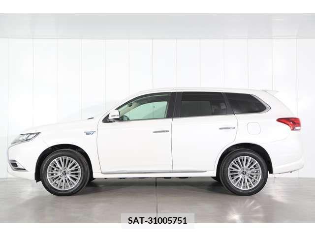 Mitsubishi OUTLANDER PHEV 2018-09 281141-2