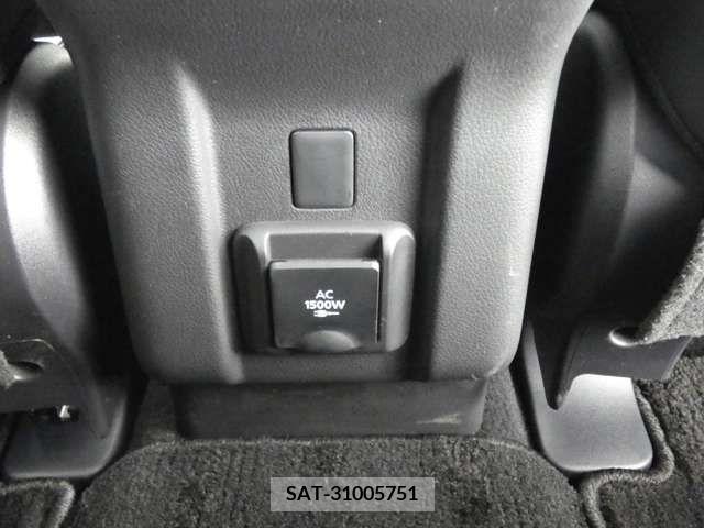 Mitsubishi OUTLANDER PHEV 2018-09 281141-16