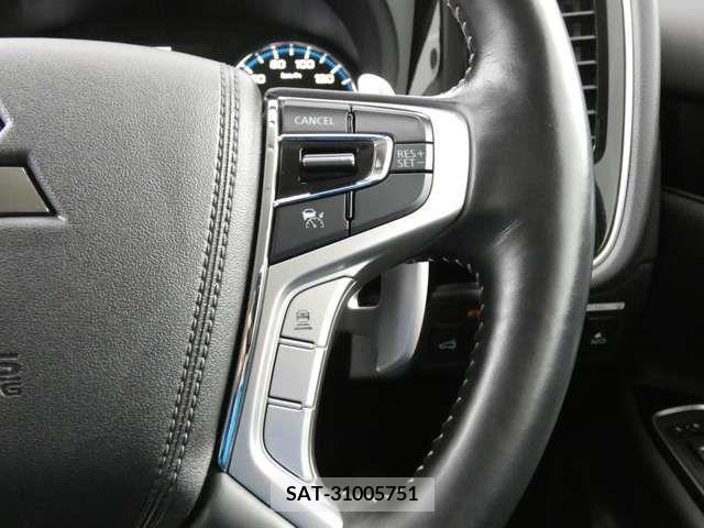 Mitsubishi OUTLANDER PHEV 2018-09 281141-14