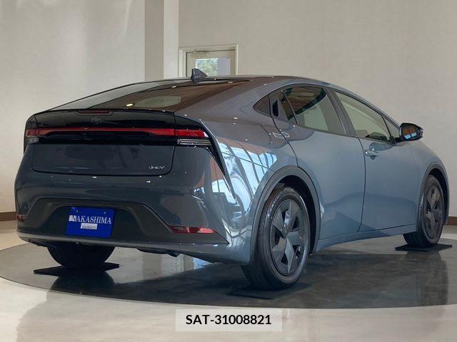 Toyota PRIUS 2023-05 322659-4
