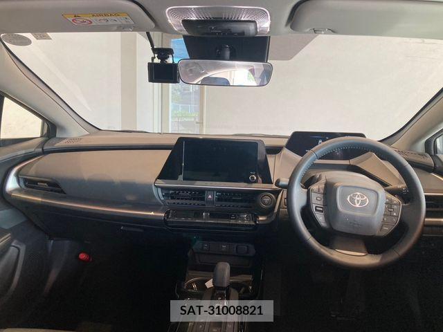 Toyota PRIUS 2023-05 322659-10