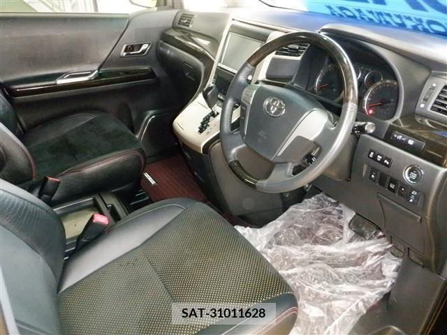 Toyota VELLFIRE 2014-01 251855-1