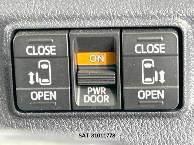 Toyota SIENTA 2018-05 227986-5