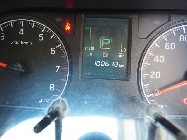 Nissan NV350 Caravan 2014-02 3898-3